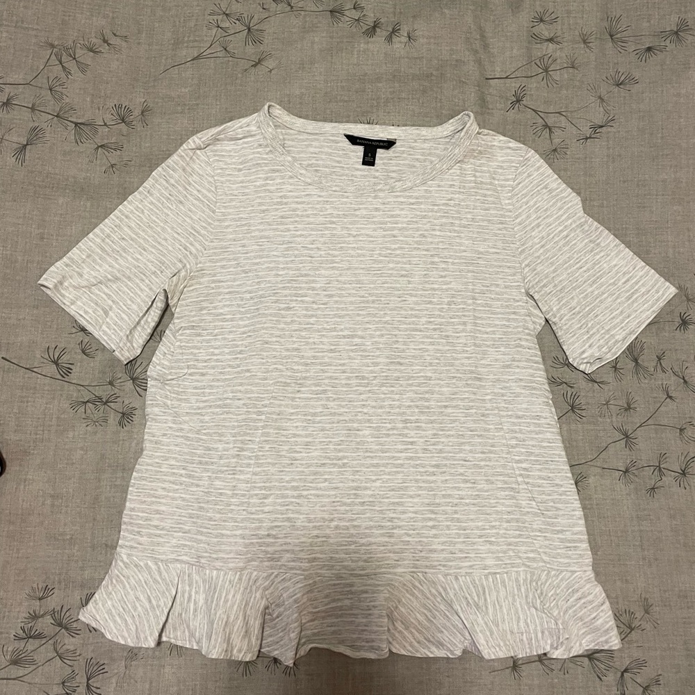 Banana republic tee